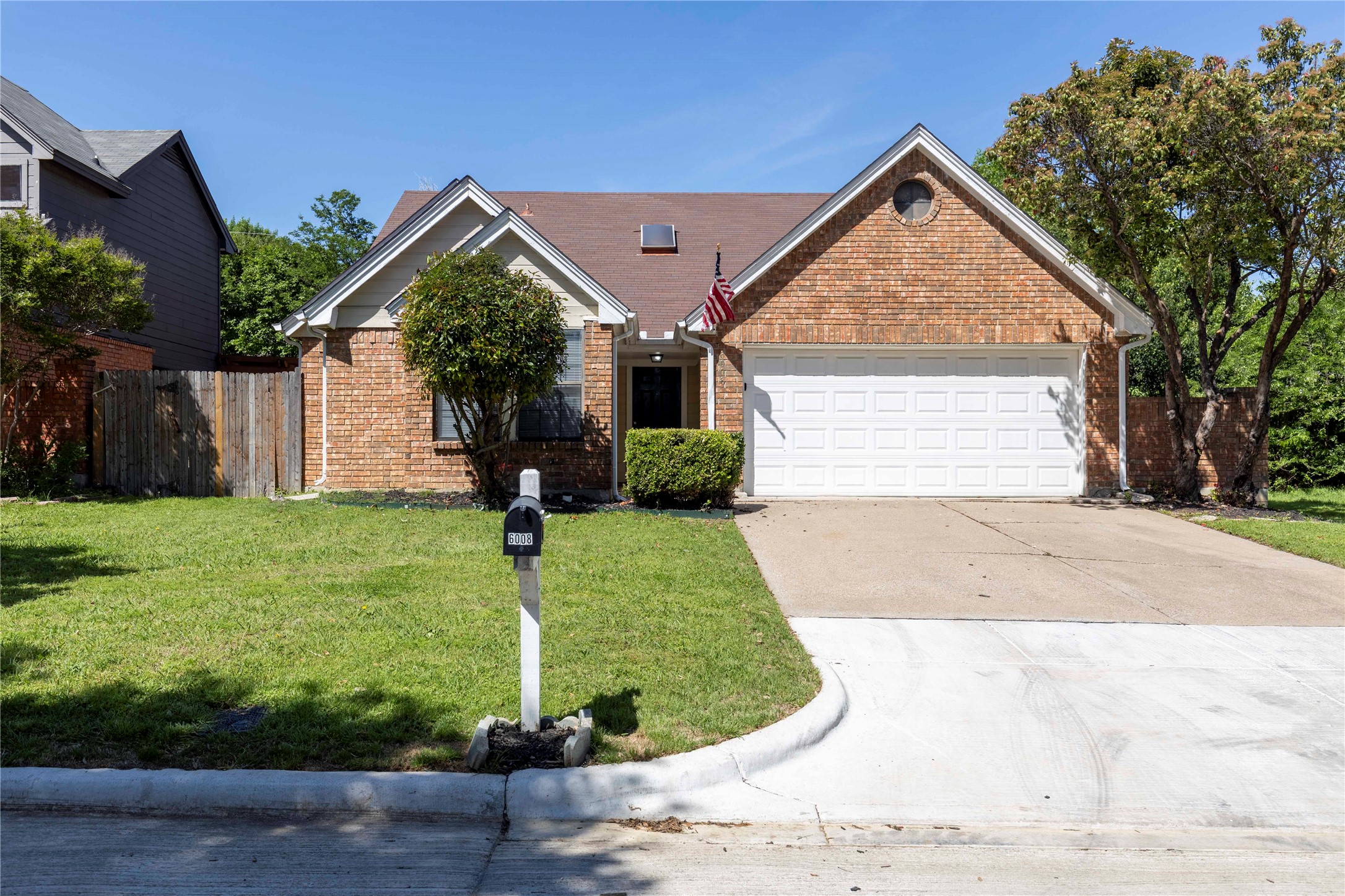 6008 Glenwood Drive Arlington TX 76017