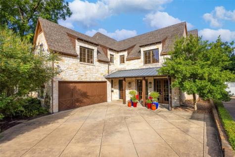 2432 Loving Avenue Dallas TX 75214