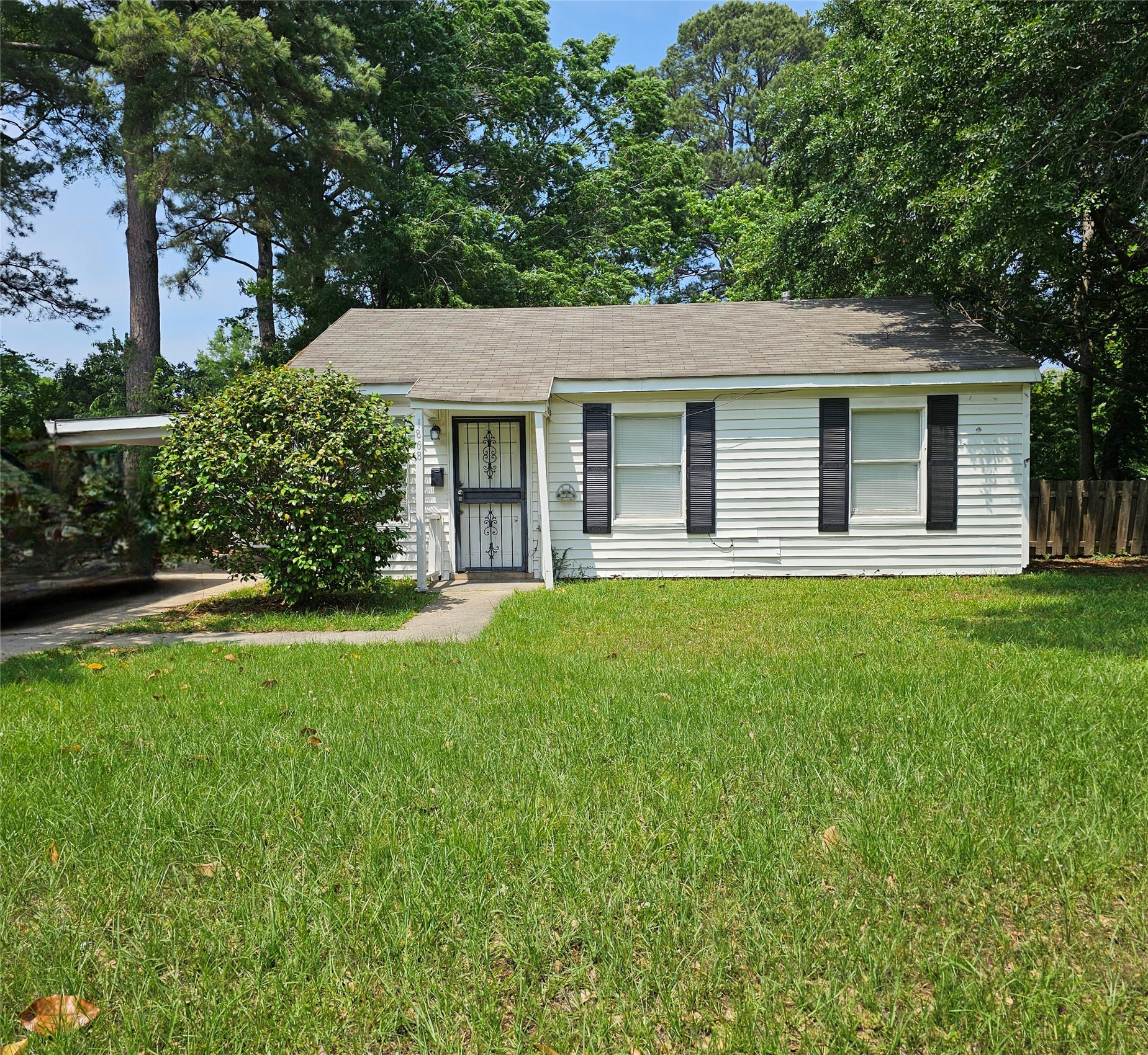 1808 Corbitt Street Shreveport LA 71108