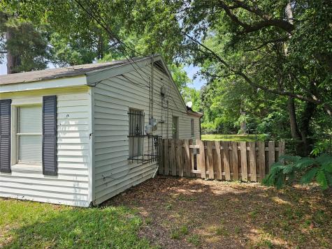 1808 Corbitt Street Shreveport LA 71108