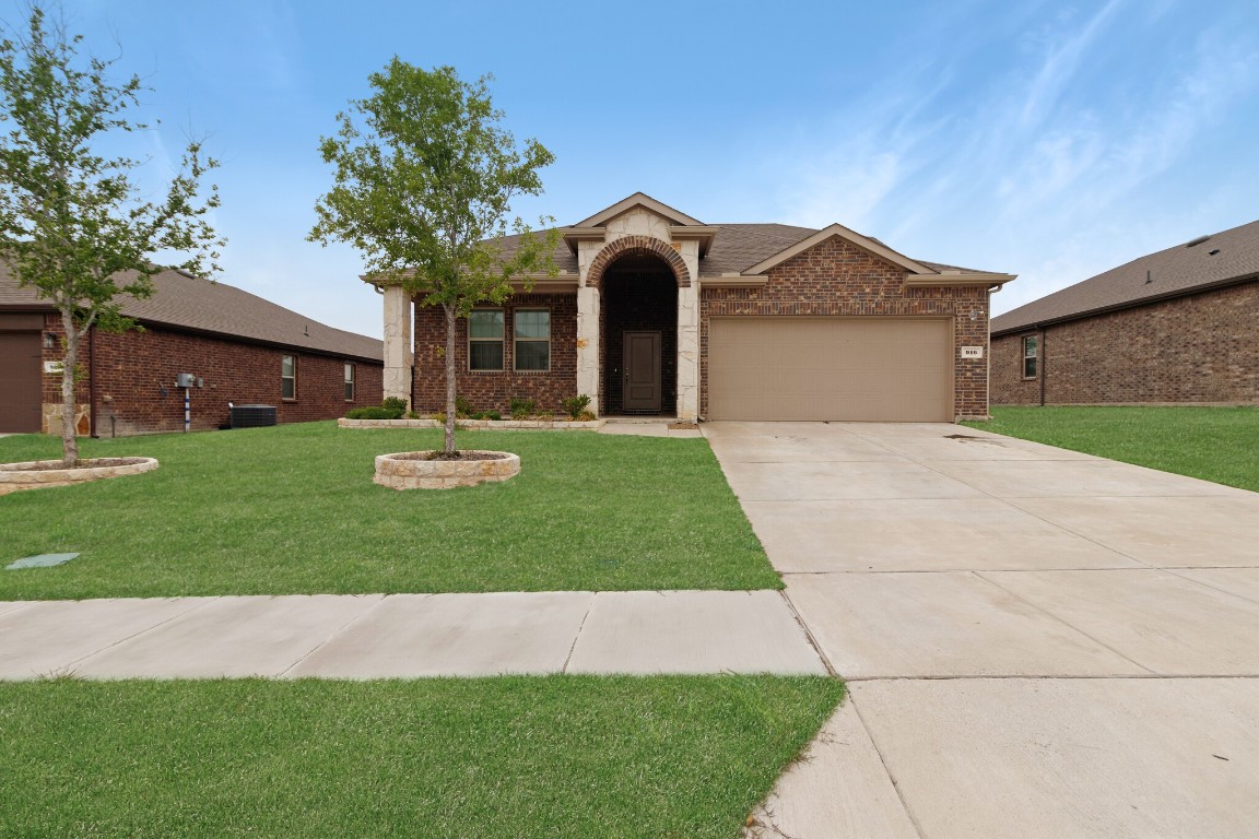 916 Holly Street Anna TX 75409