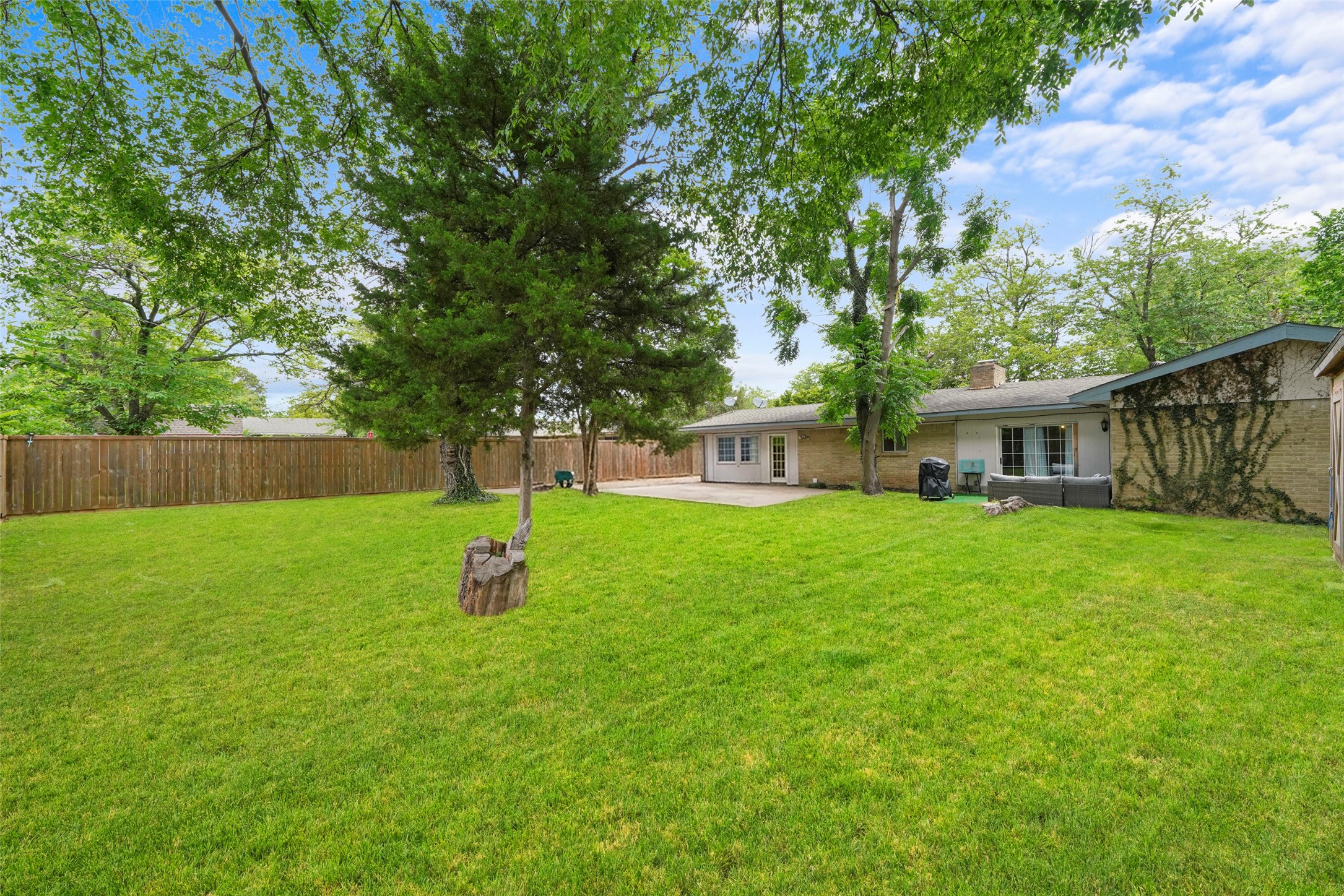 613 Misty Glen Drive Desoto TX 75115