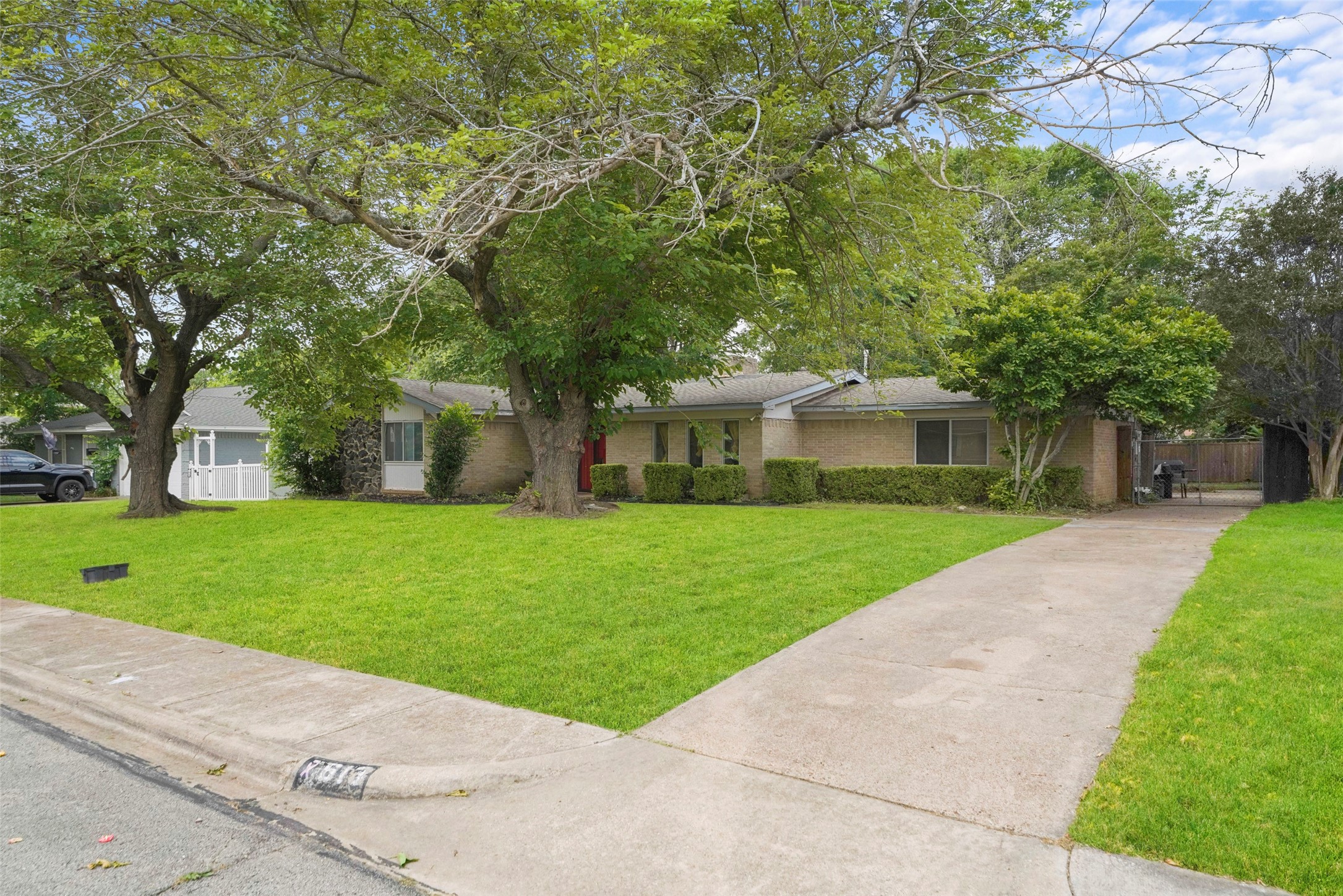 613 Misty Glen Drive Desoto TX 75115