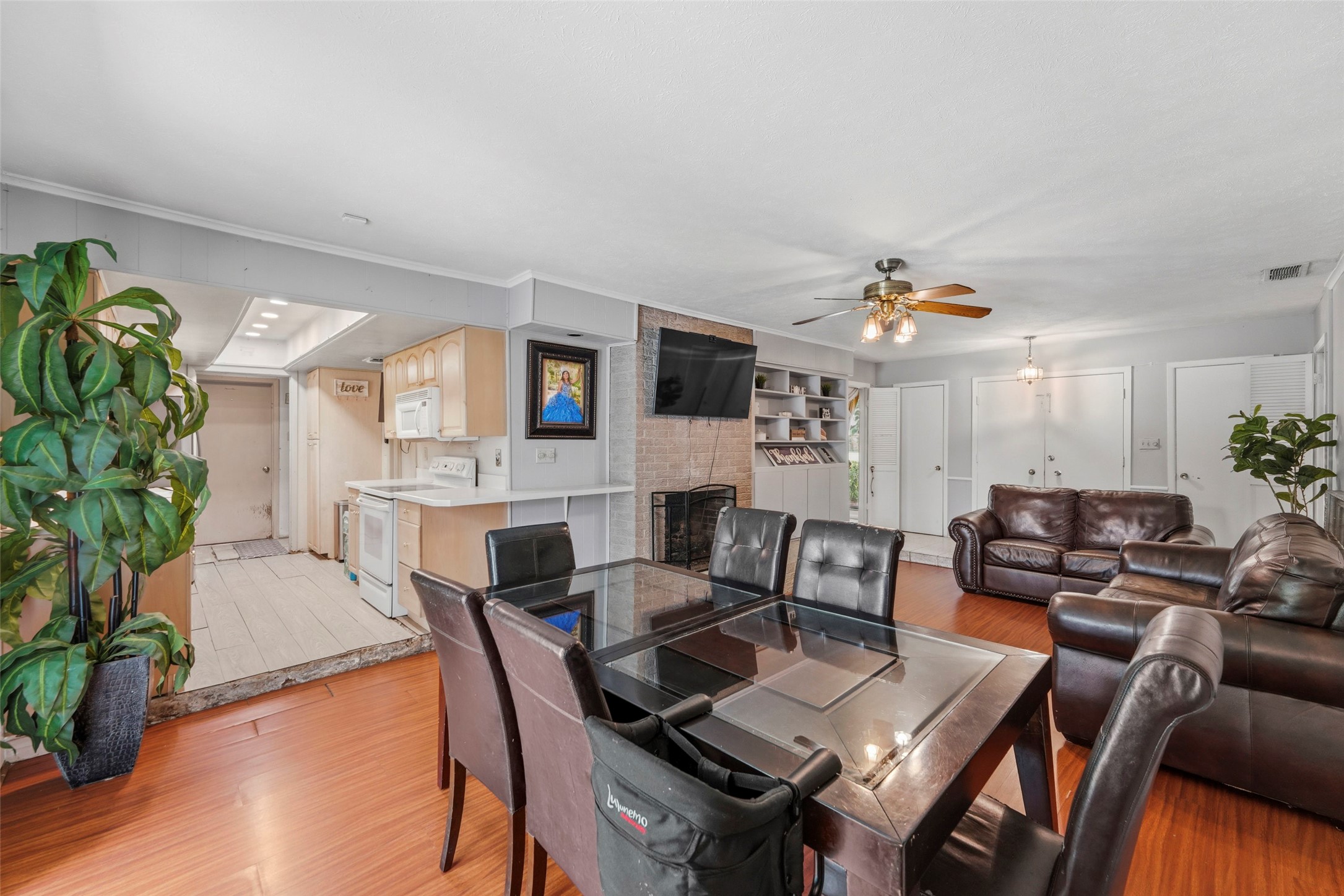 613 Misty Glen Drive Desoto TX 75115