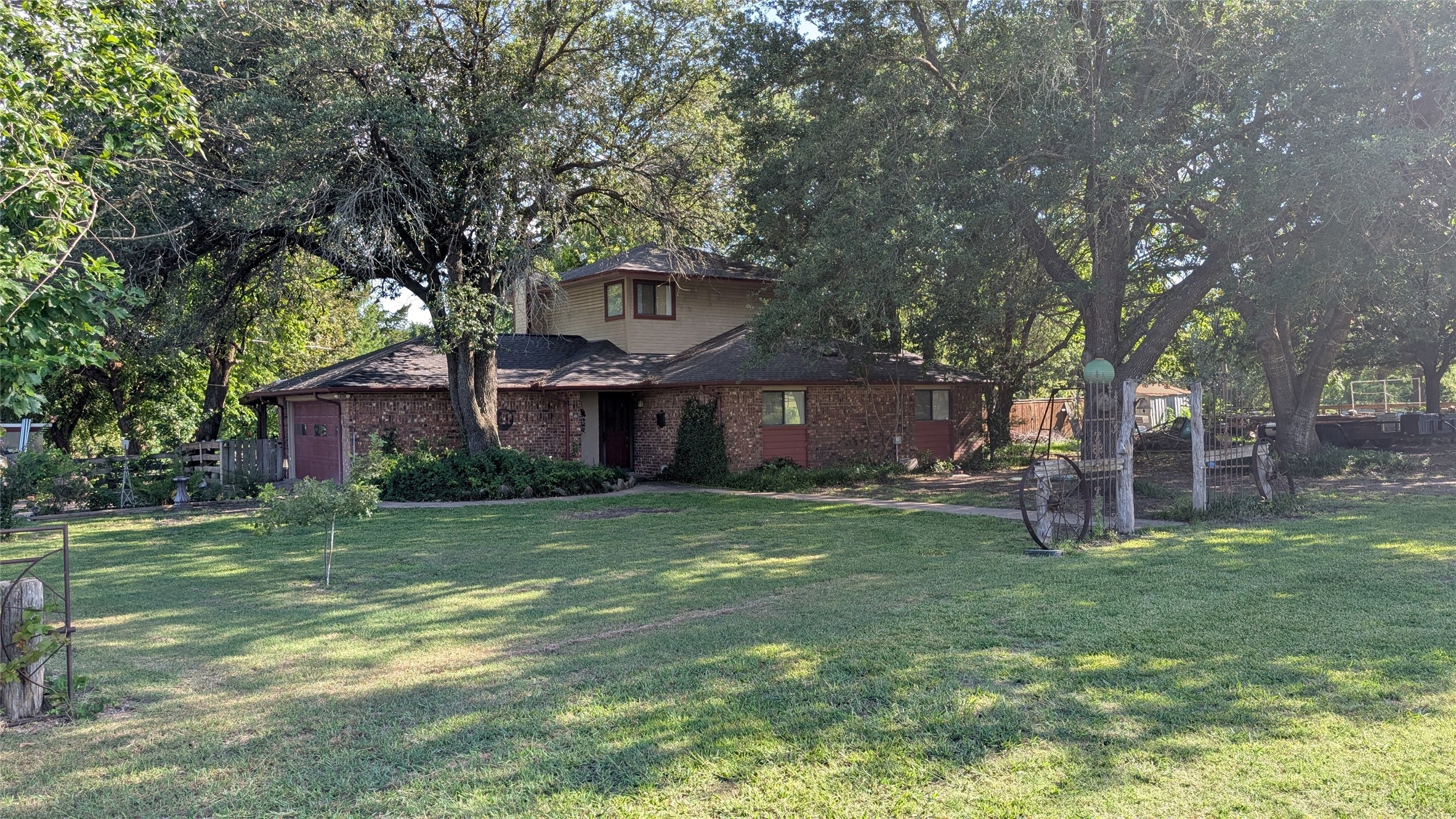 304 Becky Lane Waxahachie TX 75165