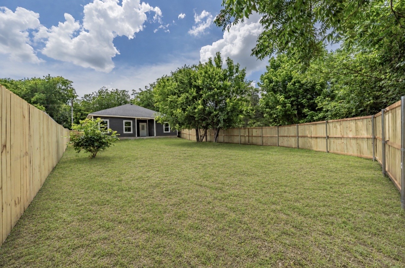4522 Kolloch Drive Dallas TX 75216