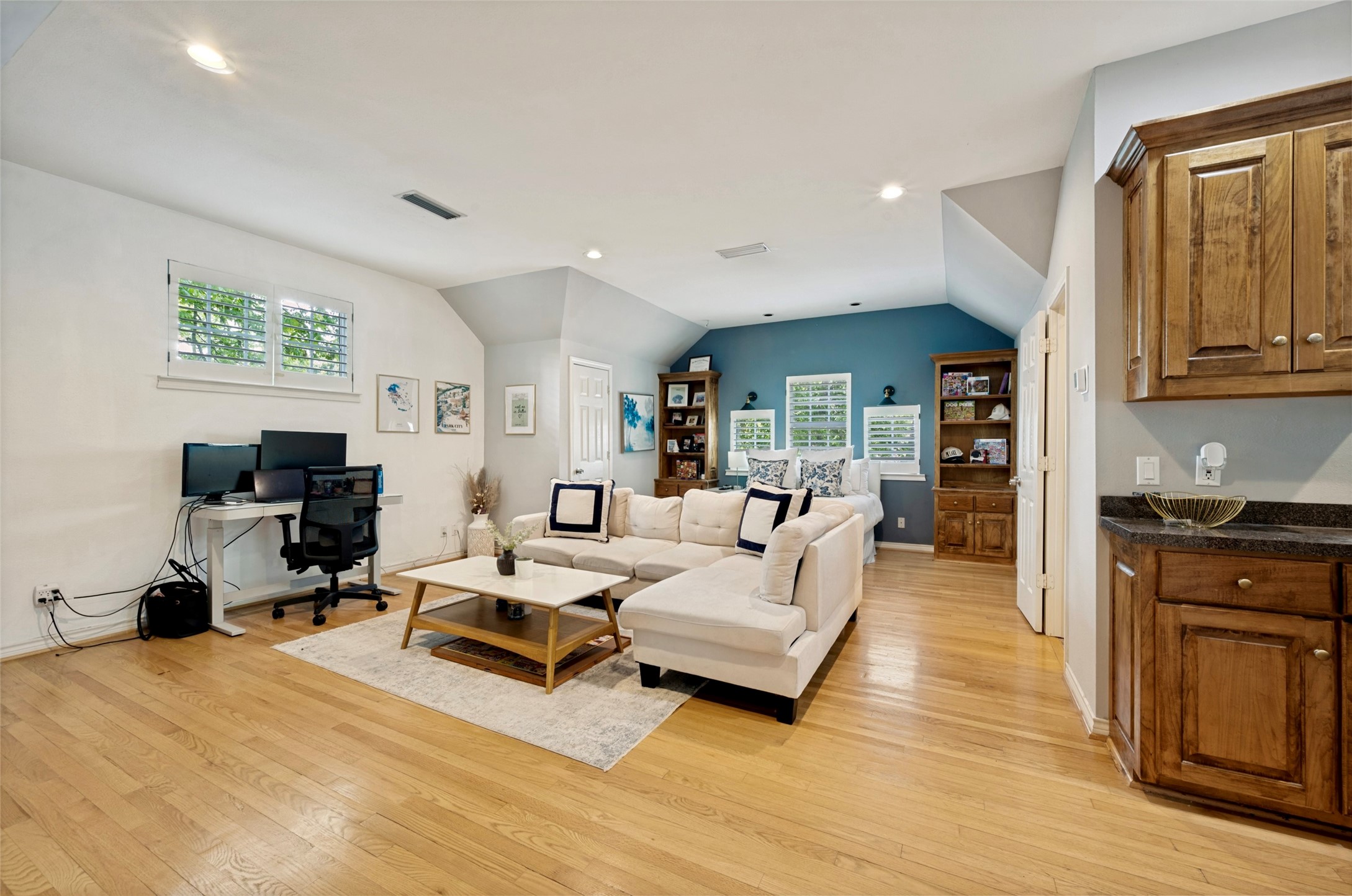 6046 Penrose Avenue Dallas TX 75206