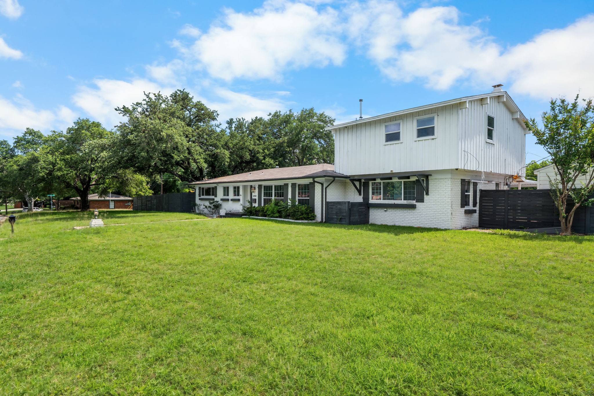 2300 Mount Carmel Drive Waco TX 76710