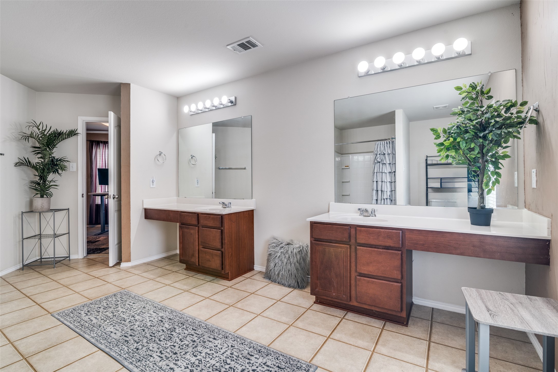 2040 Stagecoach Trail Heartland TX 75126