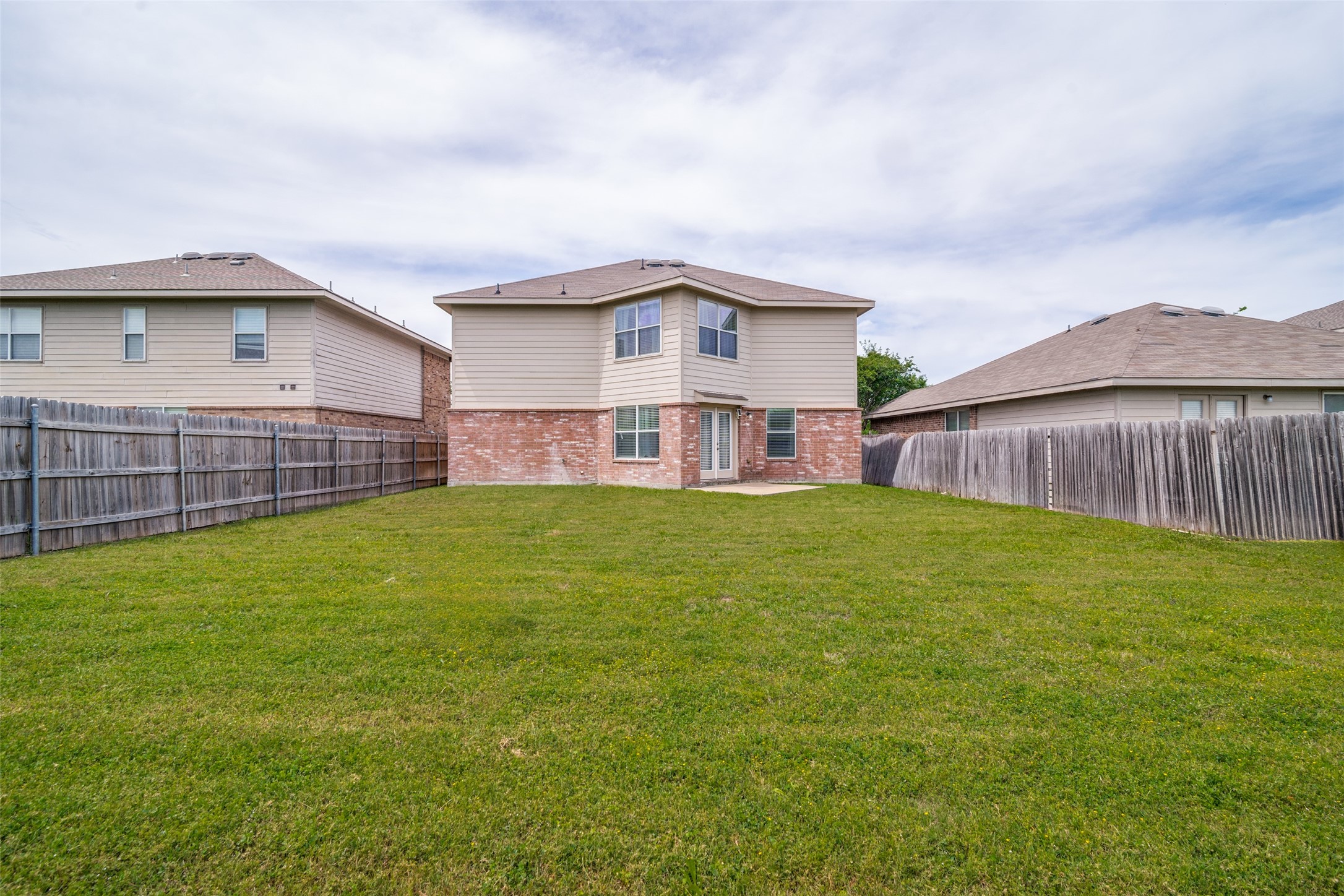 2040 Stagecoach Trail Heartland TX 75126