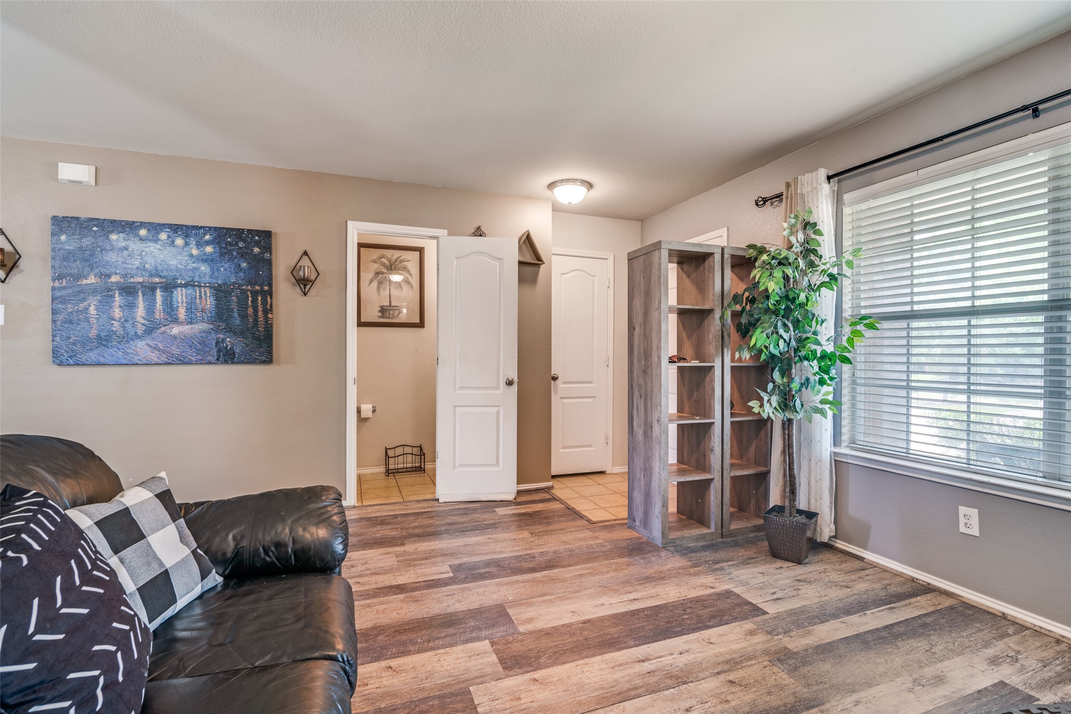 2040 Stagecoach Trail Heartland TX 75126