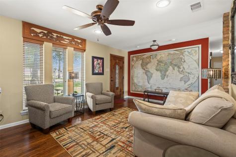 1009 W Interstate20 Grand Prairie TX 75052