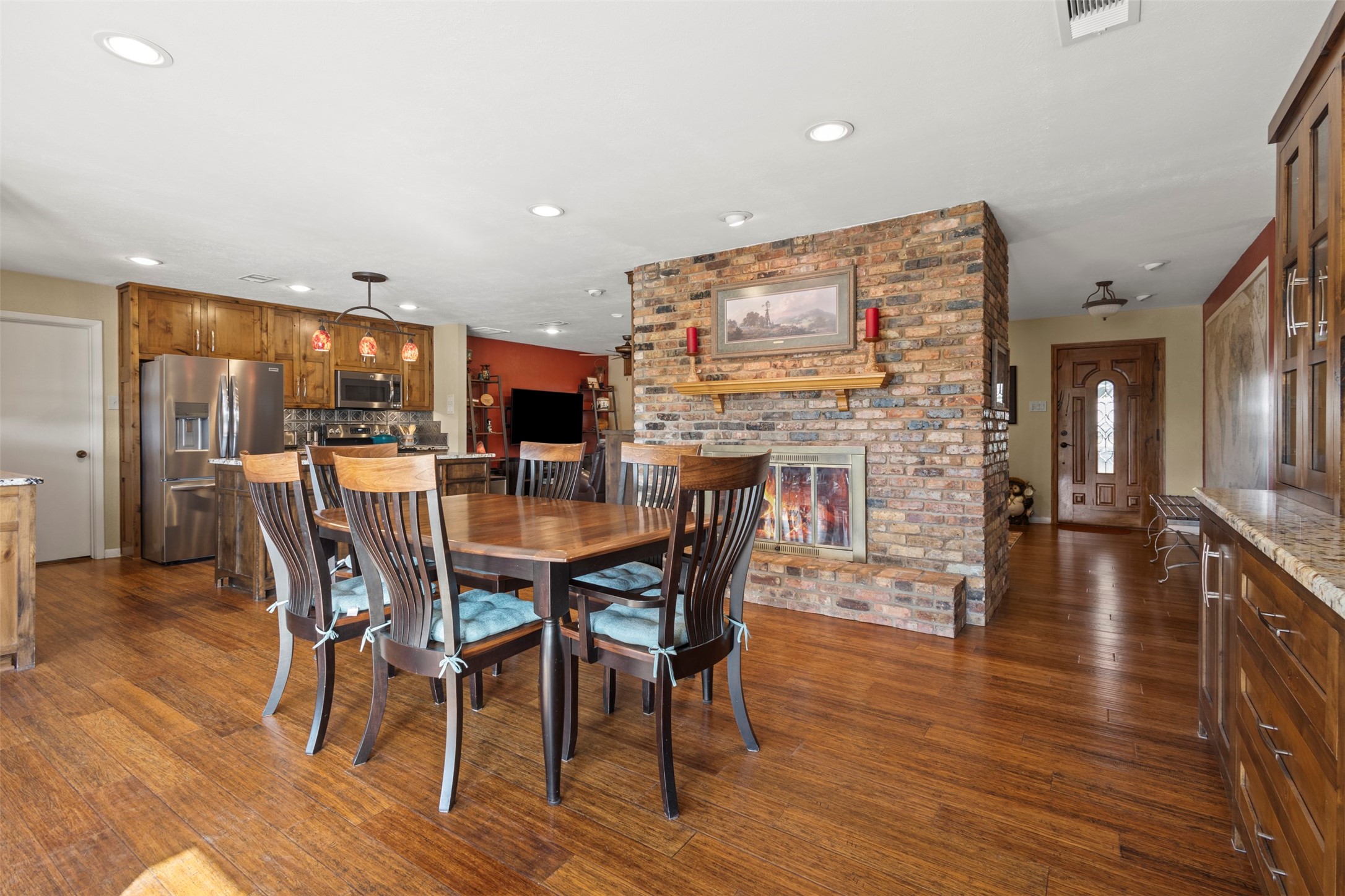 1009 W Interstate20 Grand Prairie TX 75052