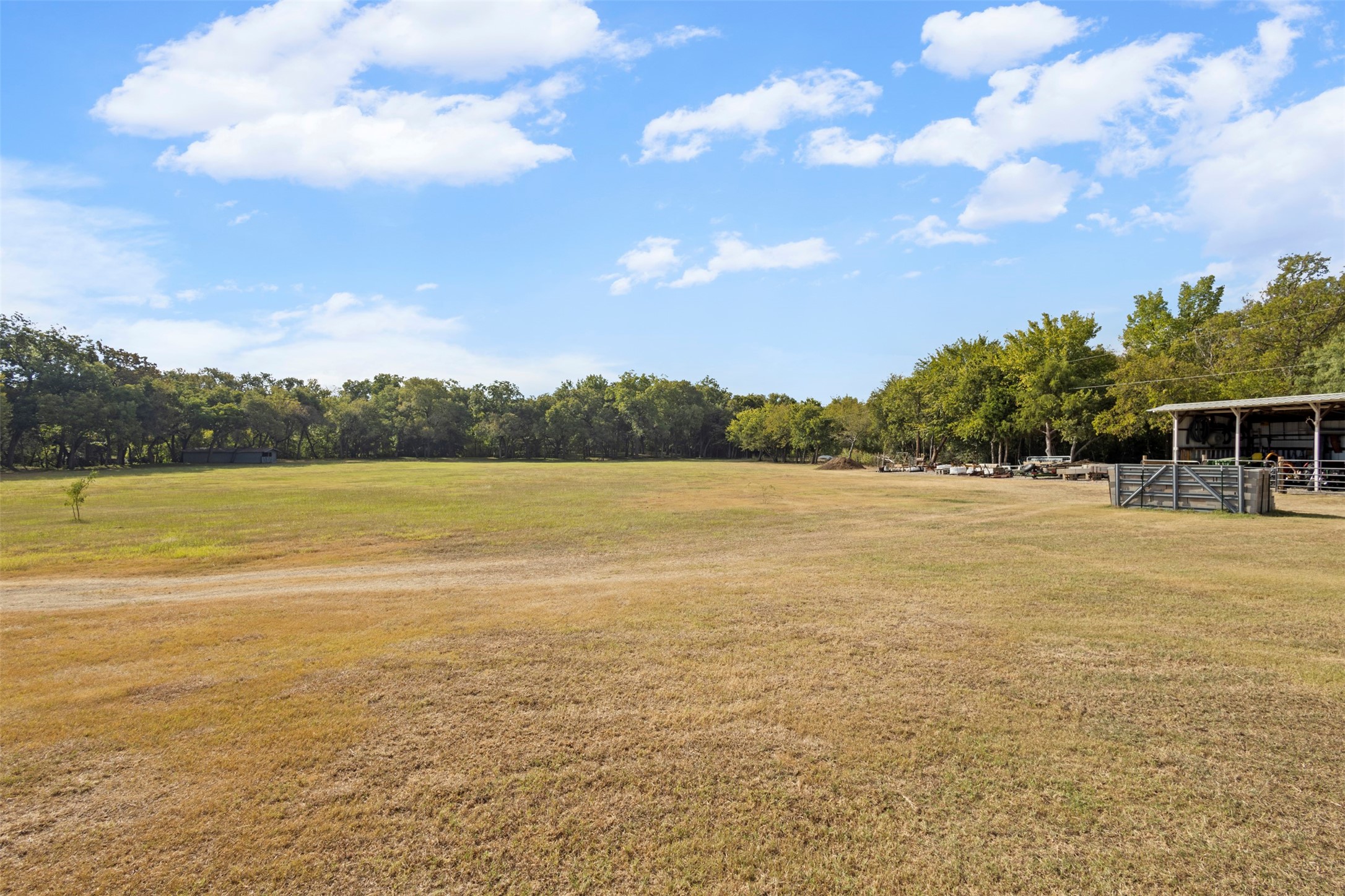 1009 W Interstate20 Grand Prairie TX 75052