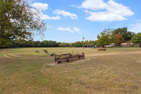 1009 W Interstate20 Grand Prairie TX 75052