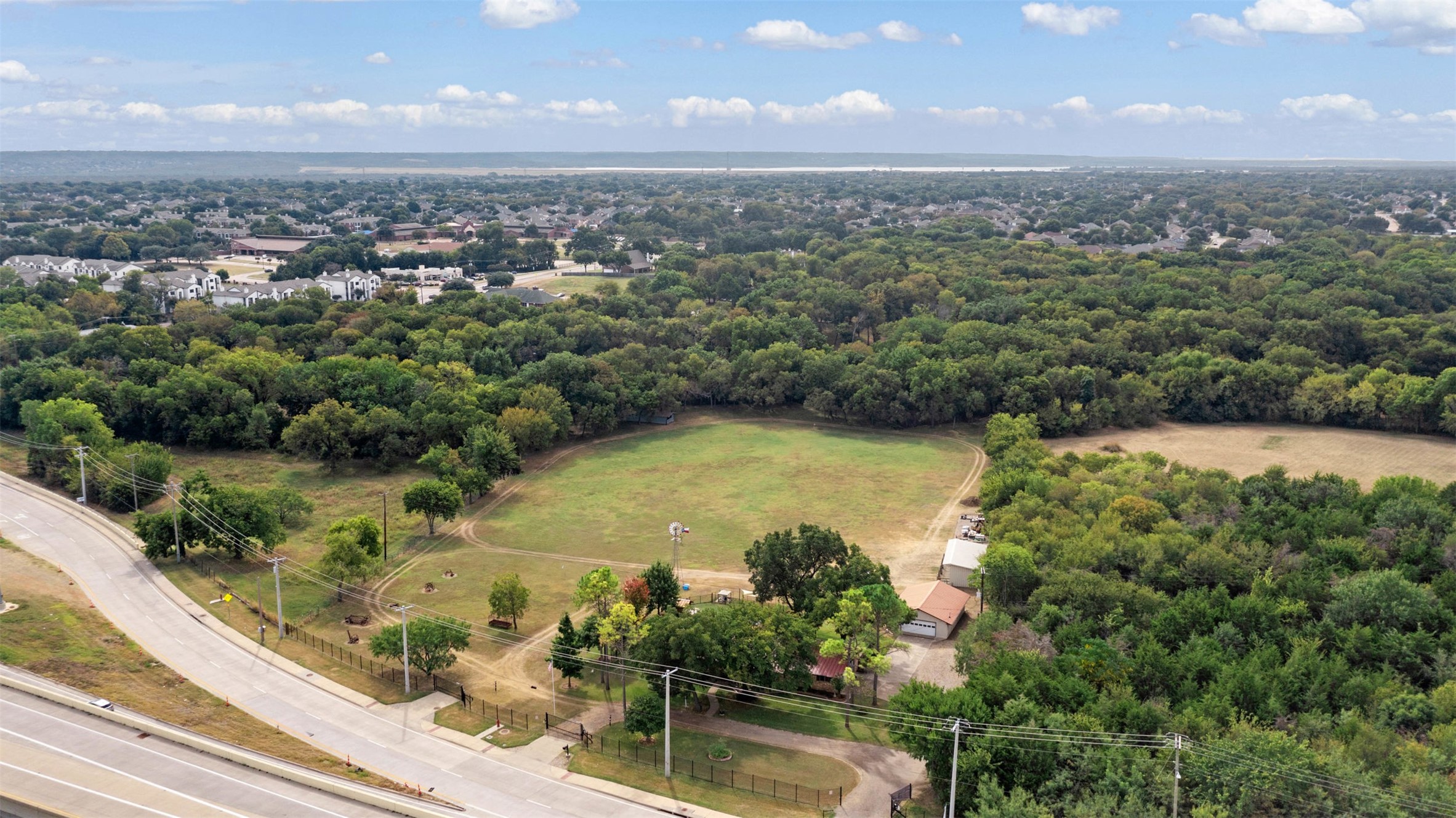 1009 W Interstate20 Grand Prairie TX 75052
