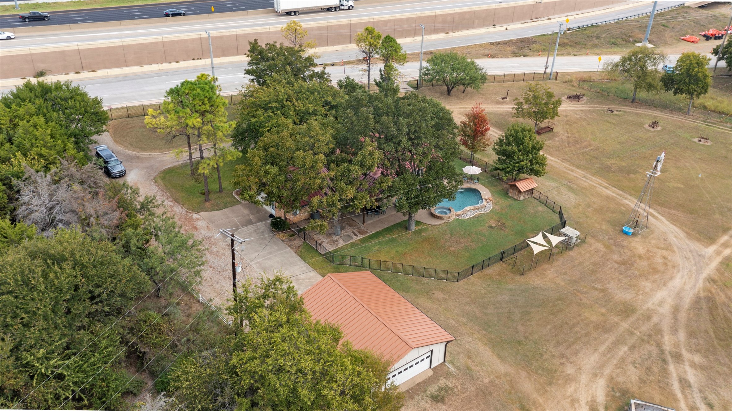 1009 W Interstate20 Grand Prairie TX 75052