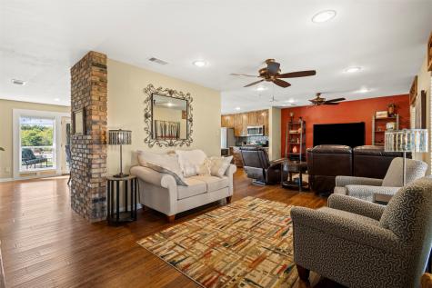 1009 W Interstate20 Grand Prairie TX 75052