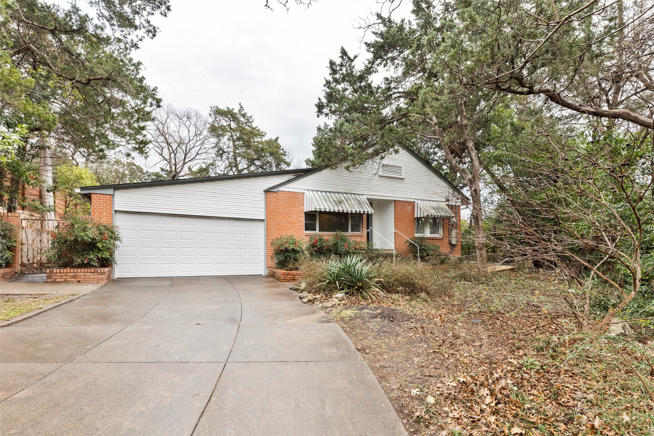 1452 Cedar Hill Avenue Dallas TX 75208