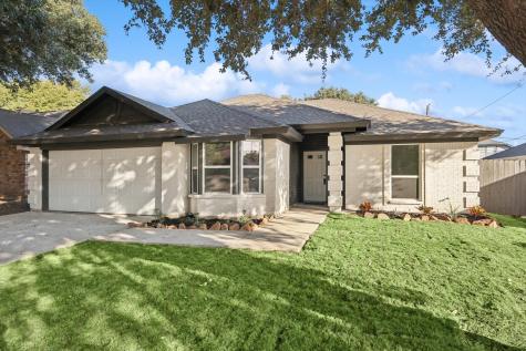 815 Crystal Creek Lane Arlington TX 76001