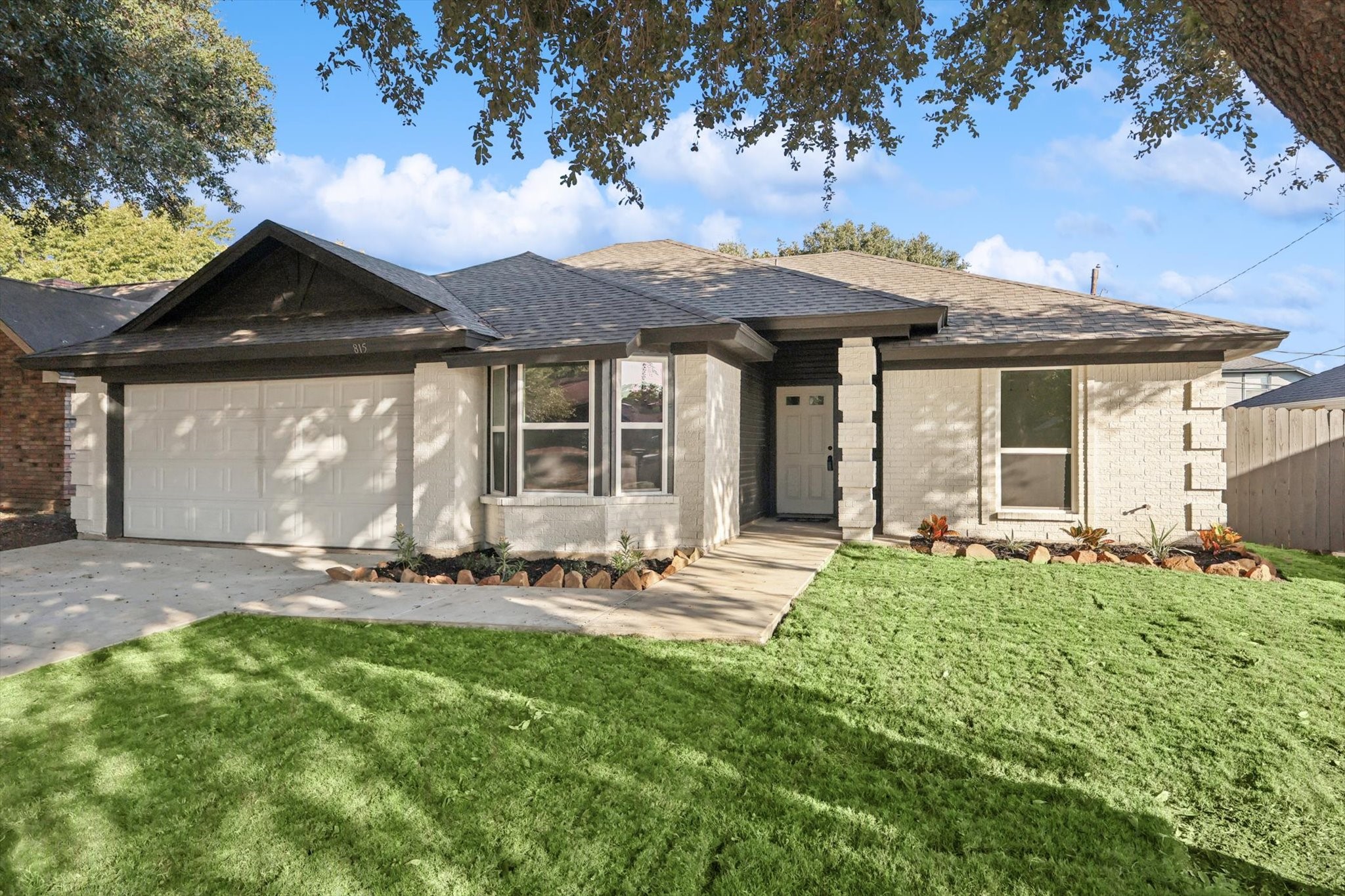 815 Crystal Creek Lane Arlington TX 76001