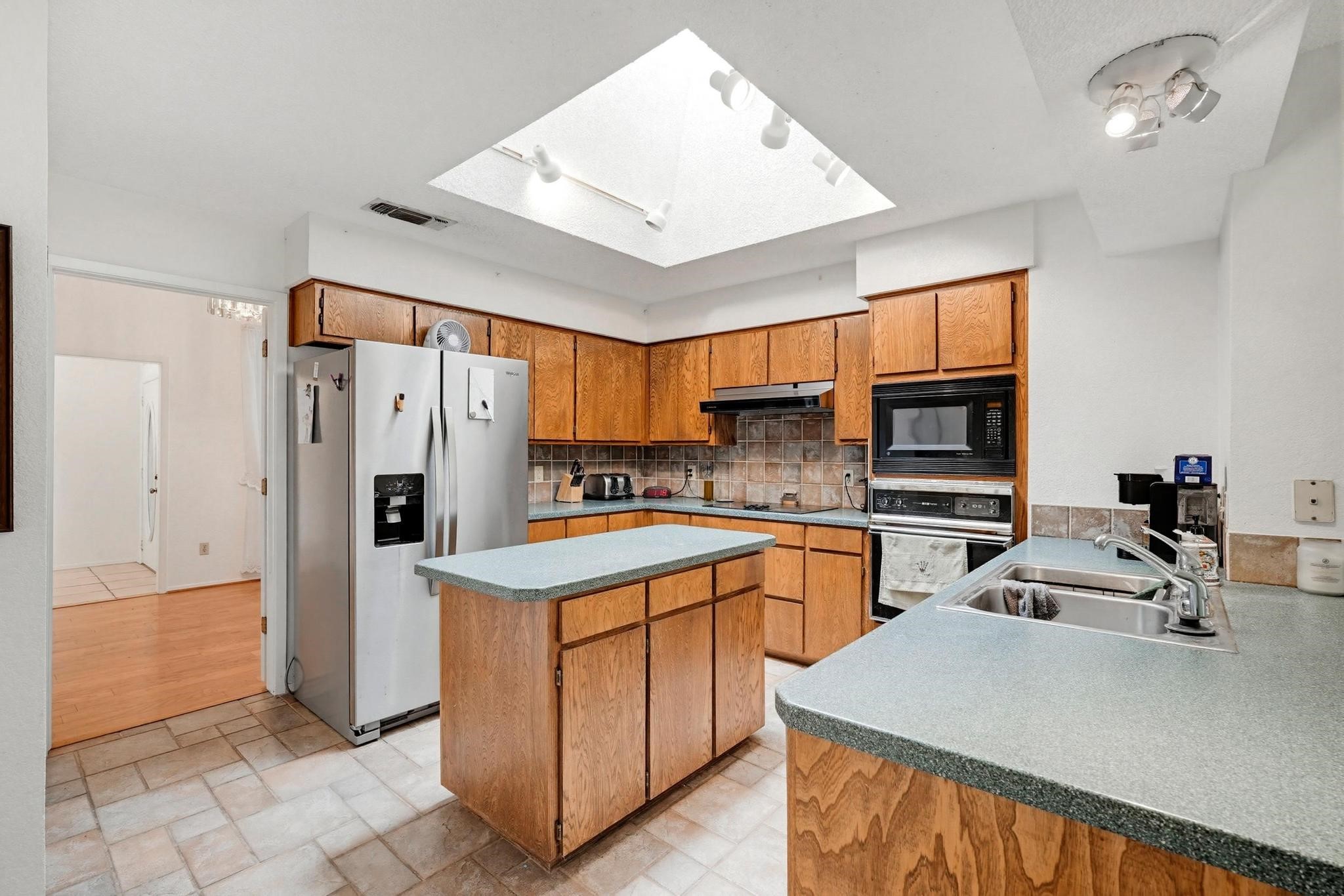 2401 Oak Shadow Court Arlington TX 76017