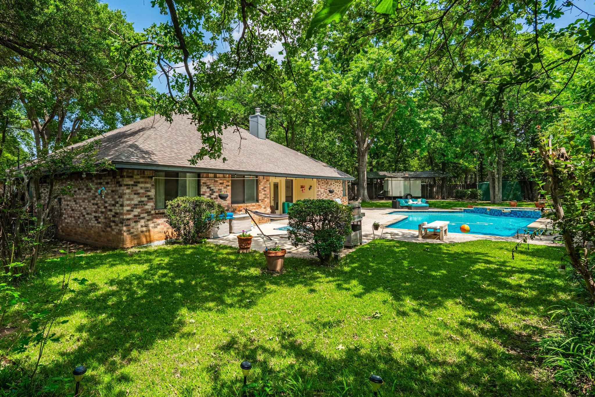 2401 Oak Shadow Court Arlington TX 76017