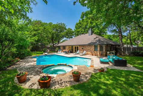 2401 Oak Shadow Court Arlington TX 76017
