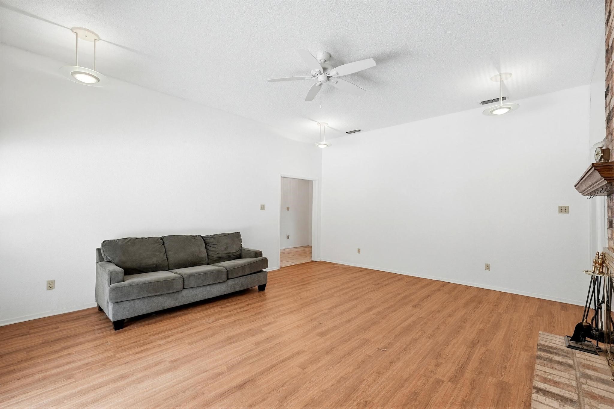 2401 Oak Shadow Court Arlington TX 76017