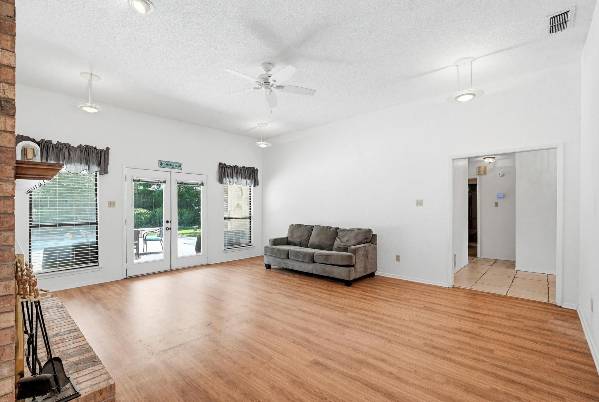 2401 Oak Shadow Court Arlington TX 76017