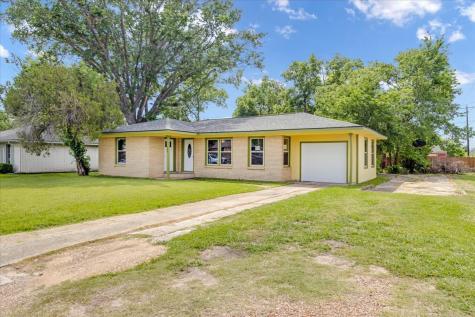 200 Victory Street Bonham TX 75418