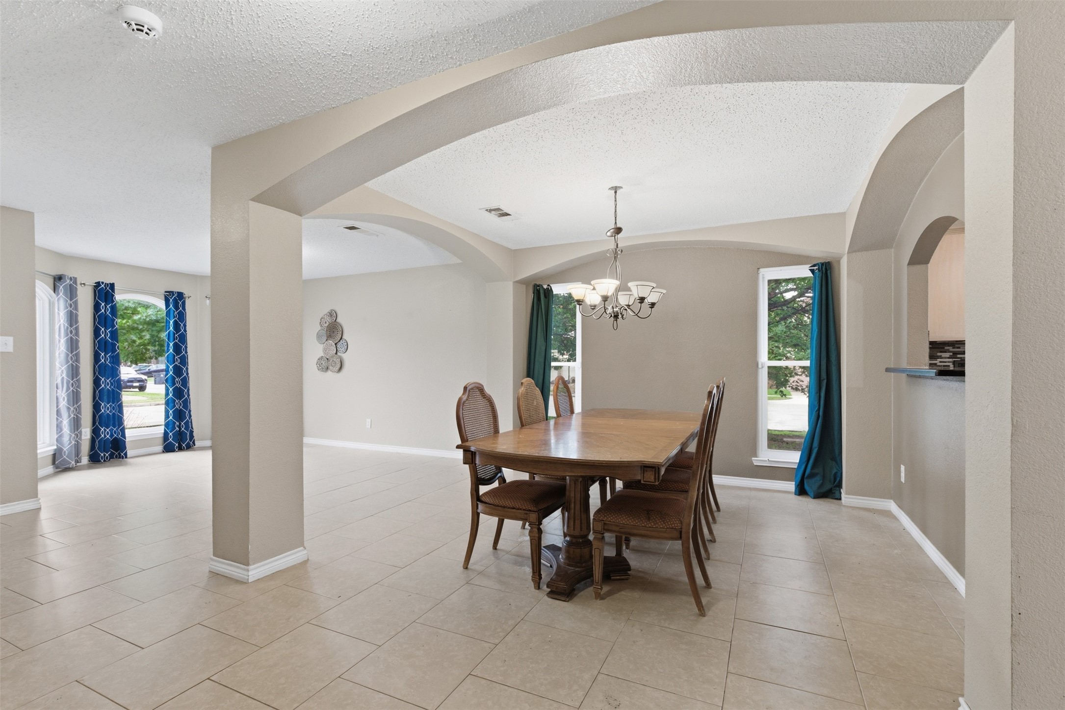 829 Elbe Drive Arlington TX 76001