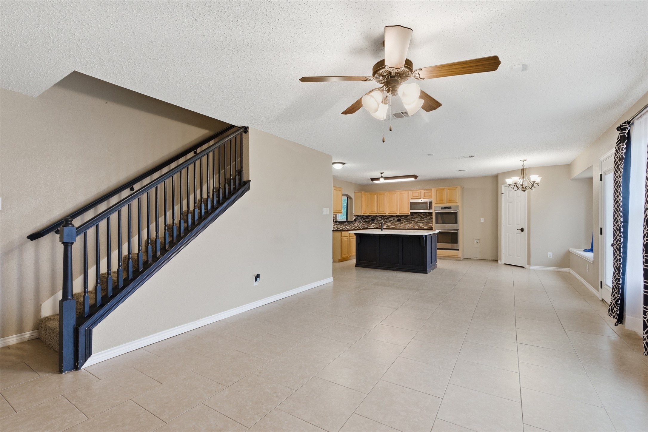 829 Elbe Drive Arlington TX 76001