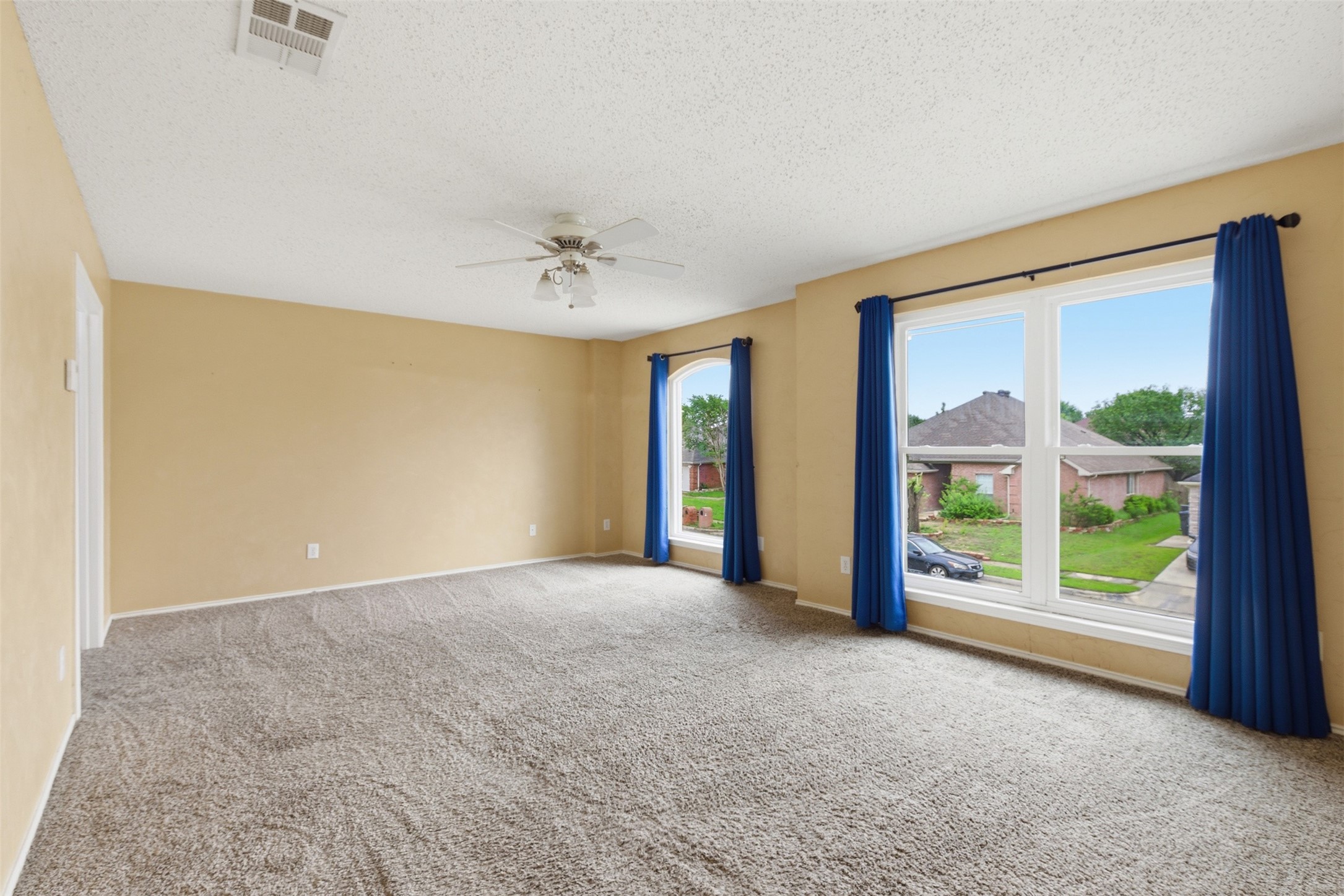 829 Elbe Drive Arlington TX 76001