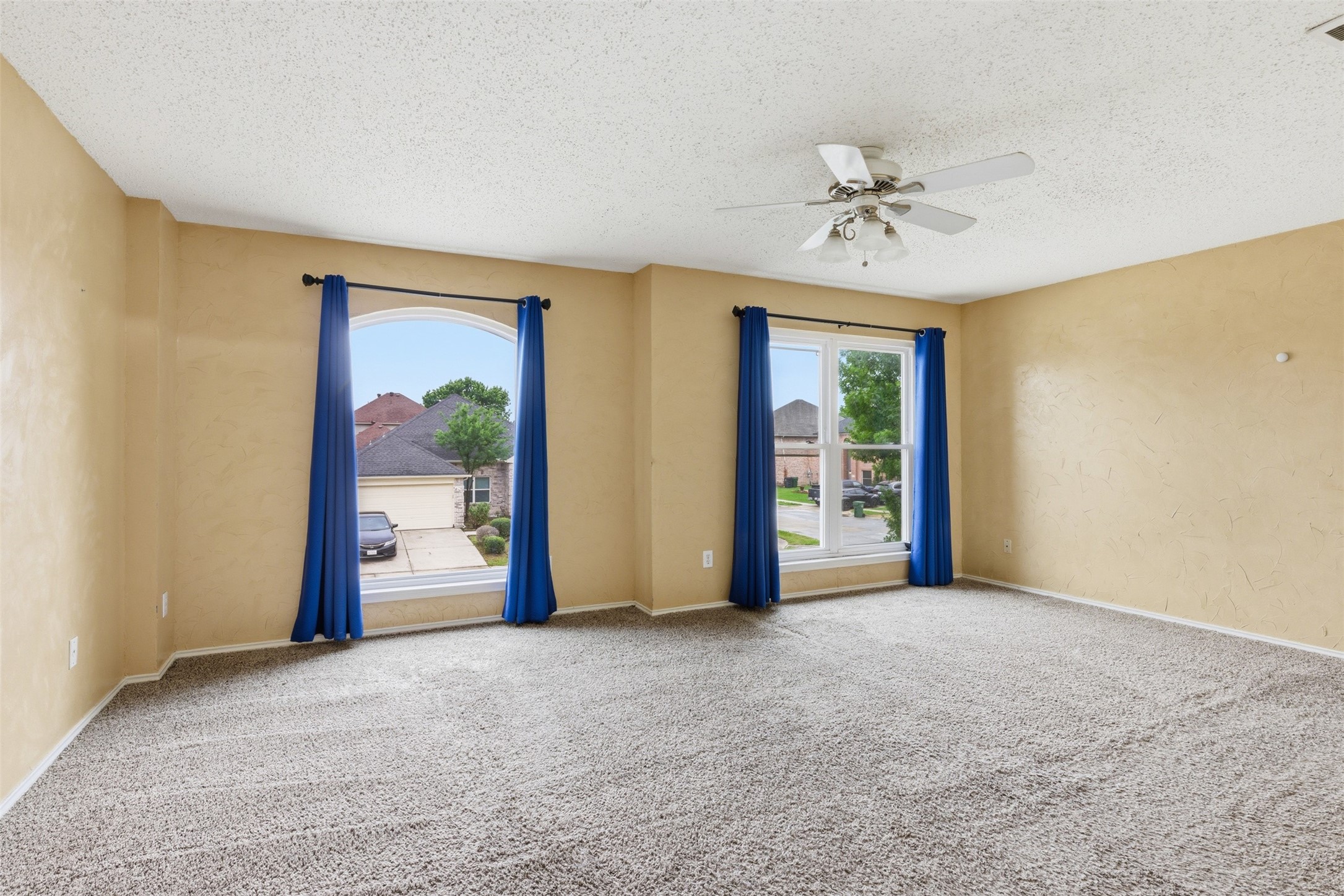 829 Elbe Drive Arlington TX 76001