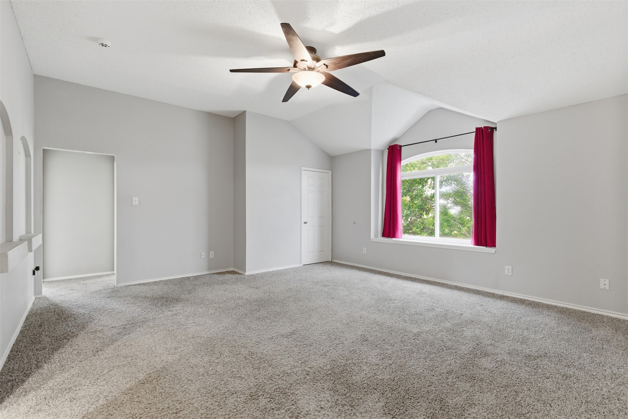 829 Elbe Drive Arlington TX 76001