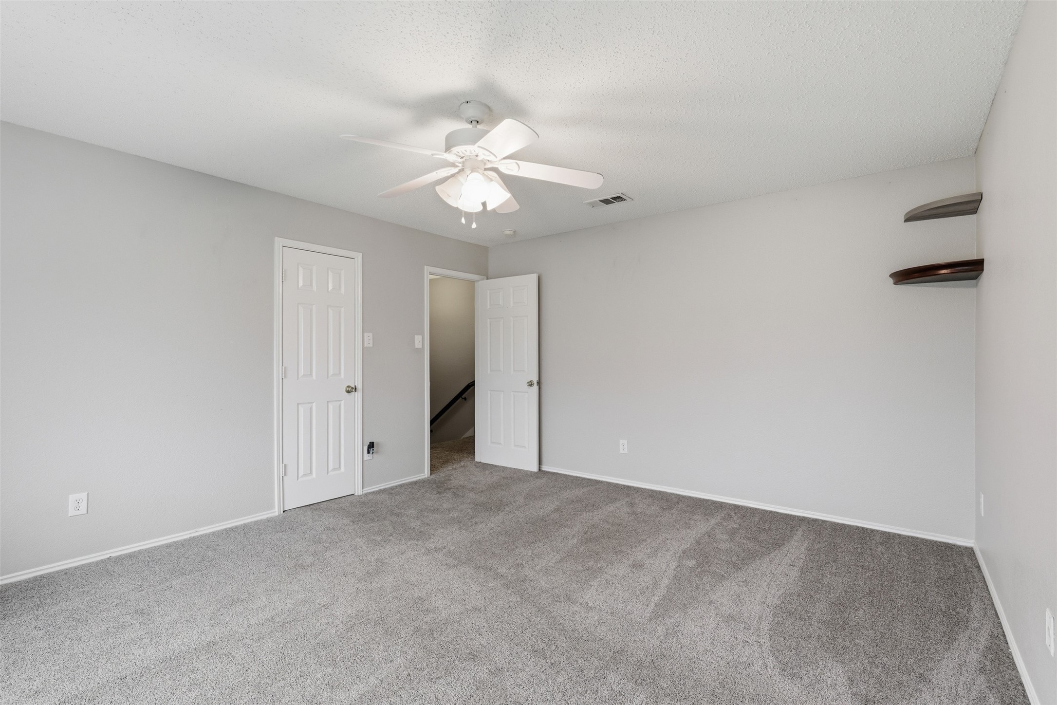 829 Elbe Drive Arlington TX 76001