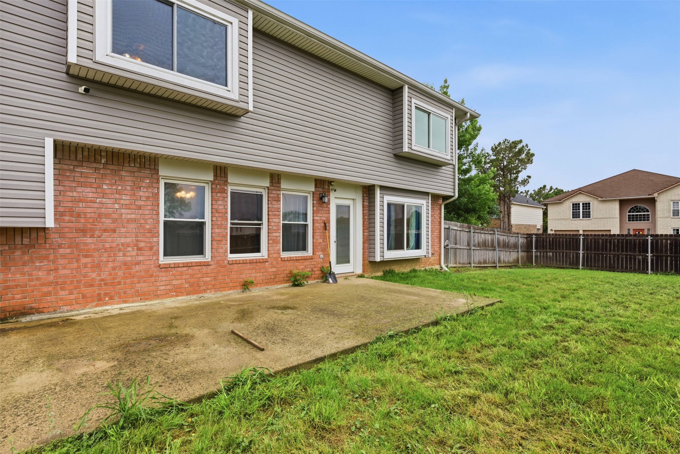829 Elbe Drive Arlington TX 76001