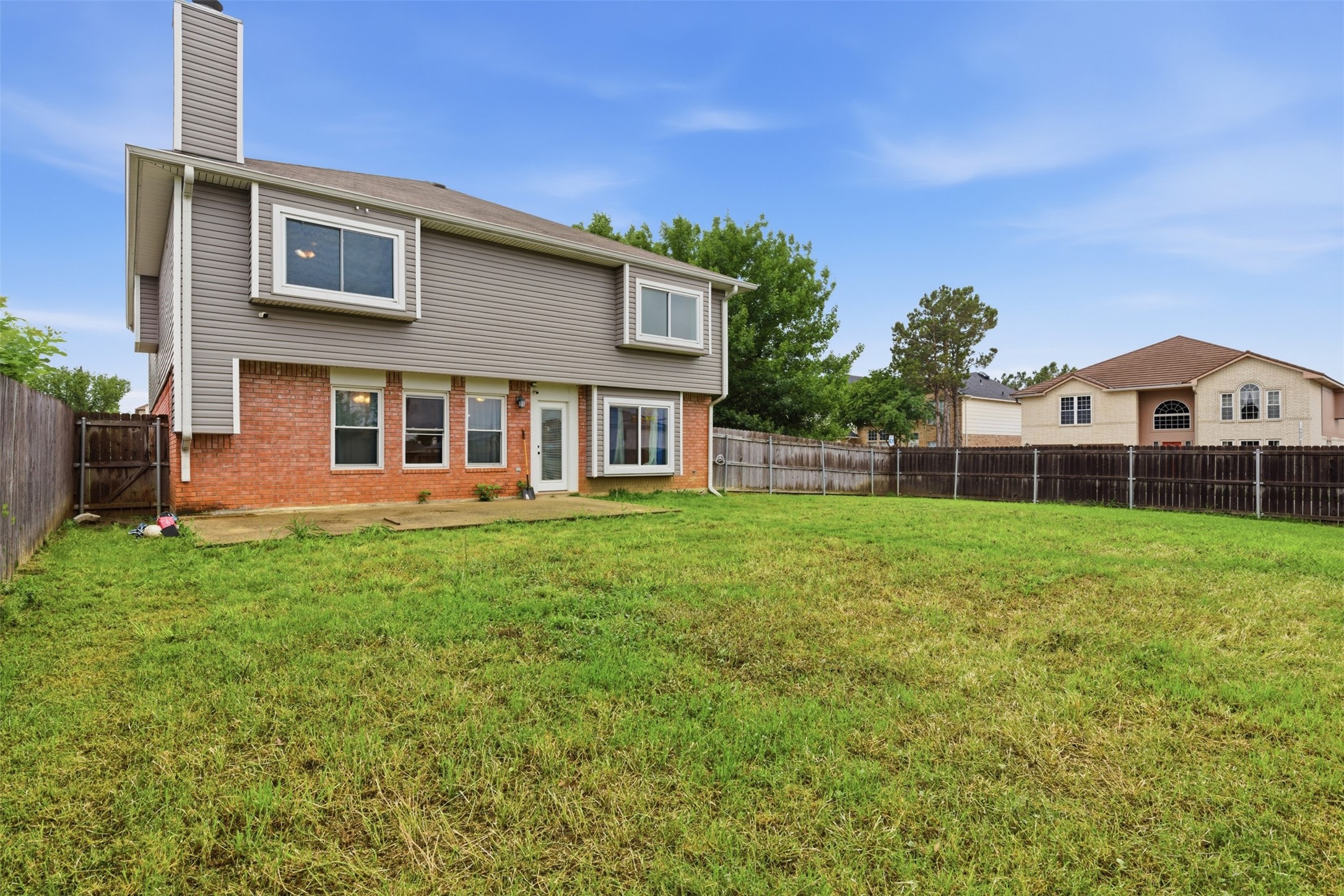 829 Elbe Drive Arlington TX 76001