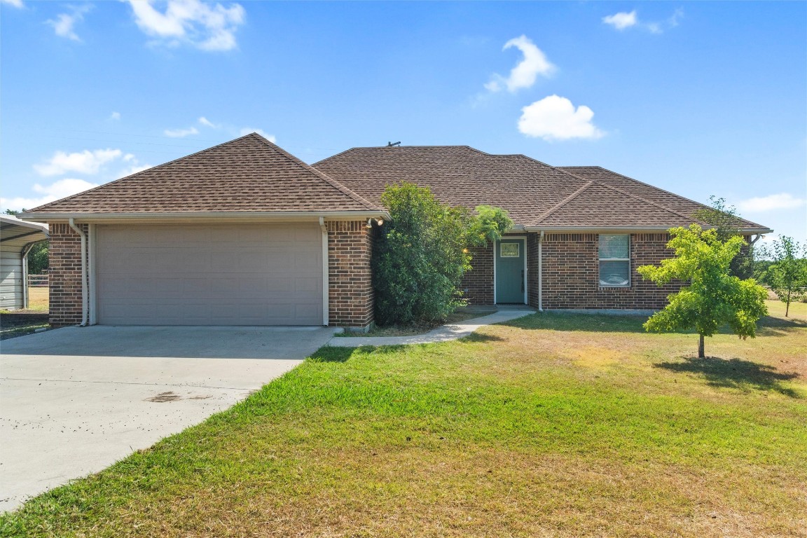 109 Deer Creek Drive Alvord TX 76225
