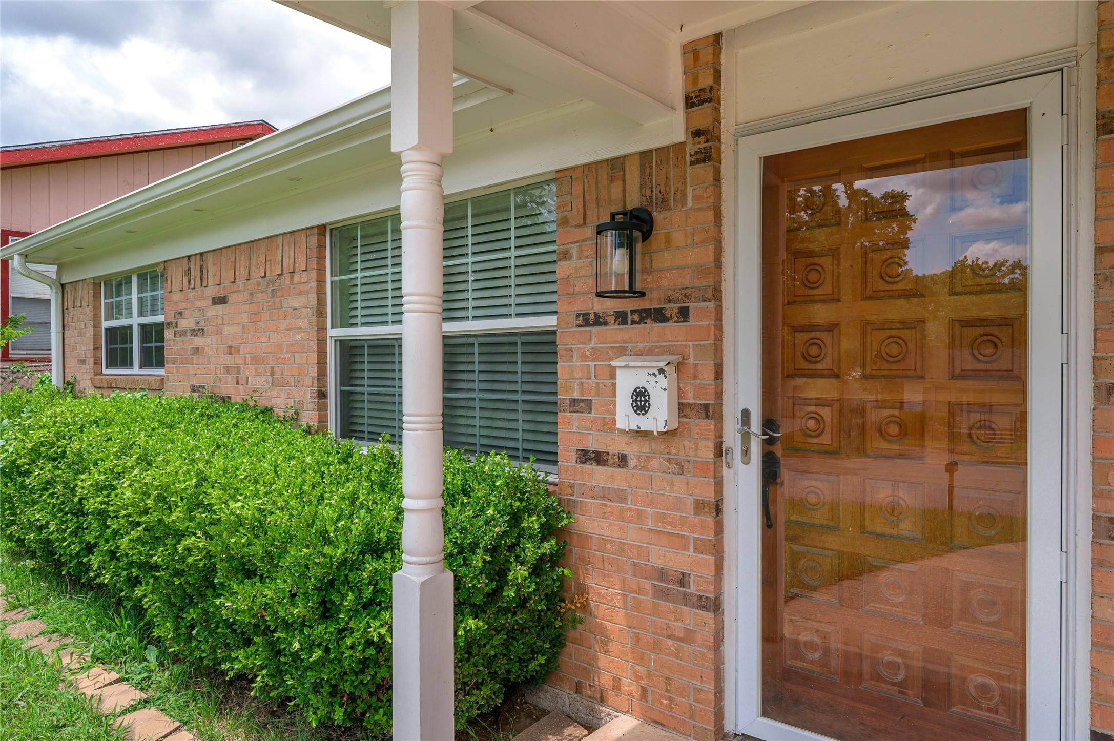 815 W Hull Street Denison TX 75020