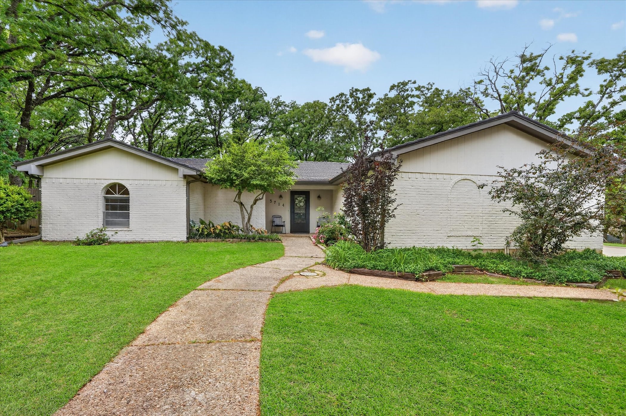 5714 Cherrywood Lane Arlington TX 76016