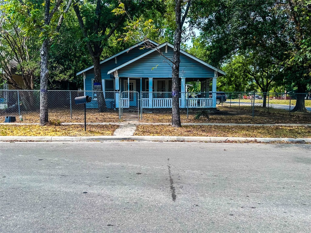 1100 W 14th Avenue Corsicana TX 75110