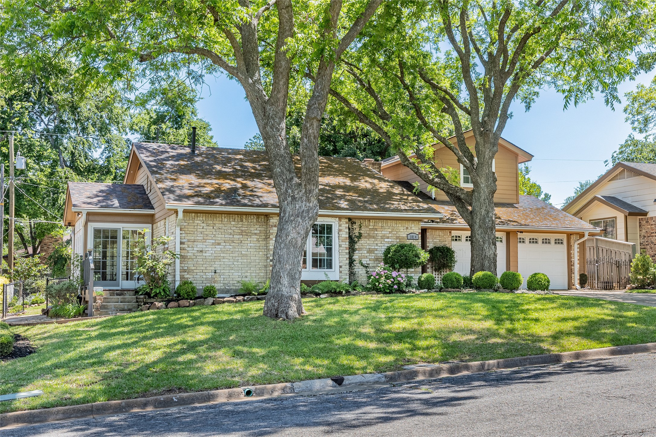 1814 Oak Creek Drive Sherman TX 75092
