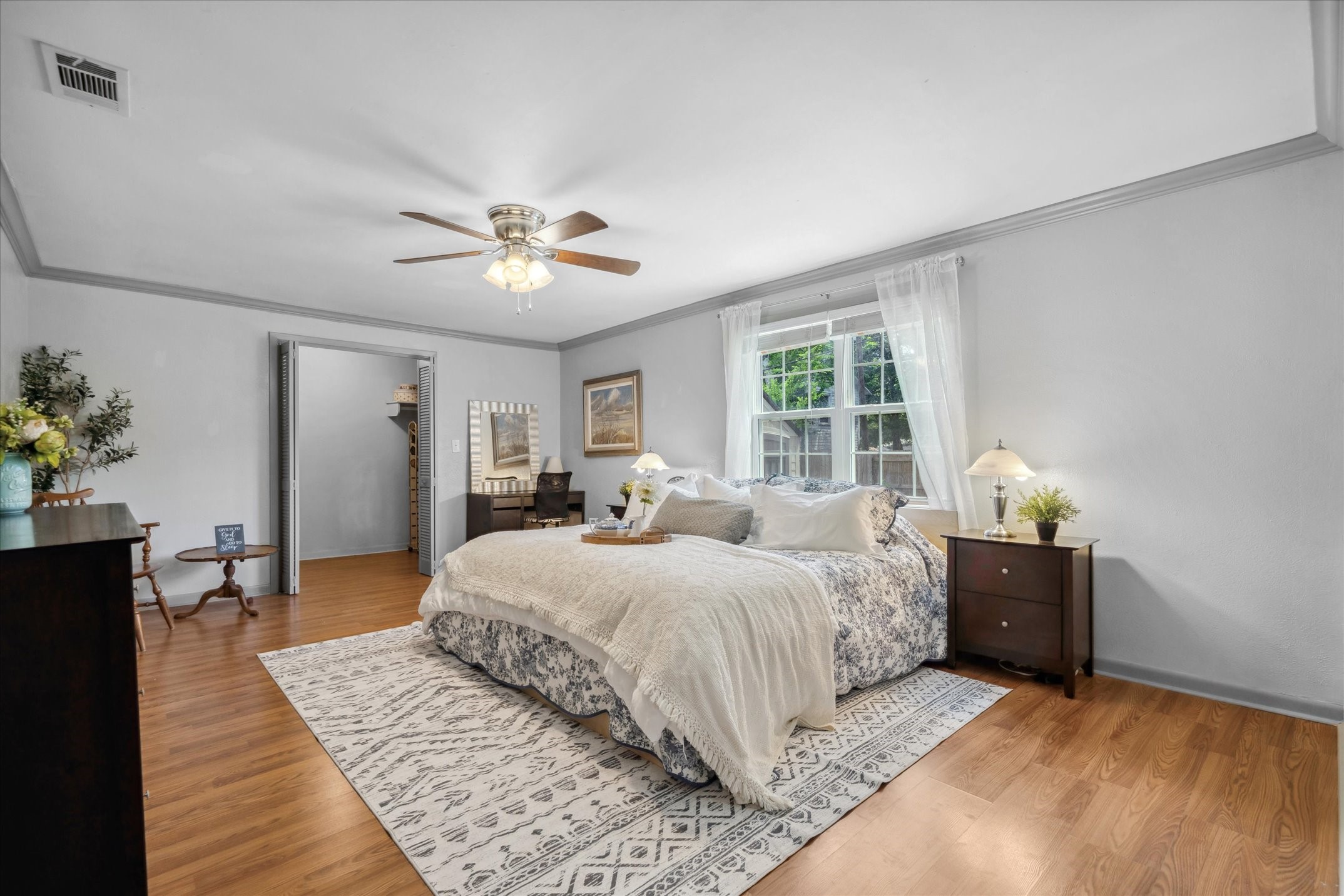809 S Prairieville Street Athens TX 75751