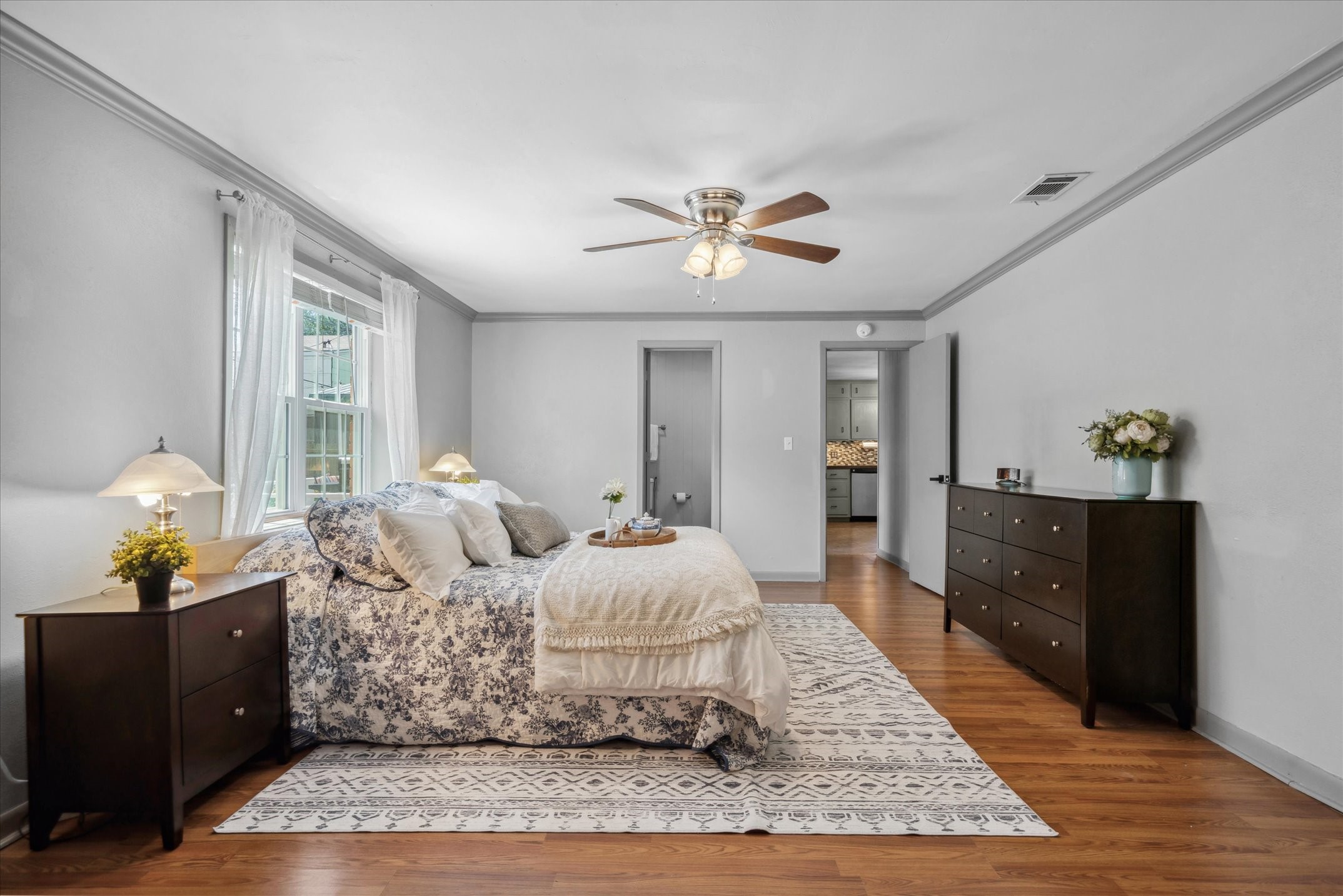809 S Prairieville Street Athens TX 75751