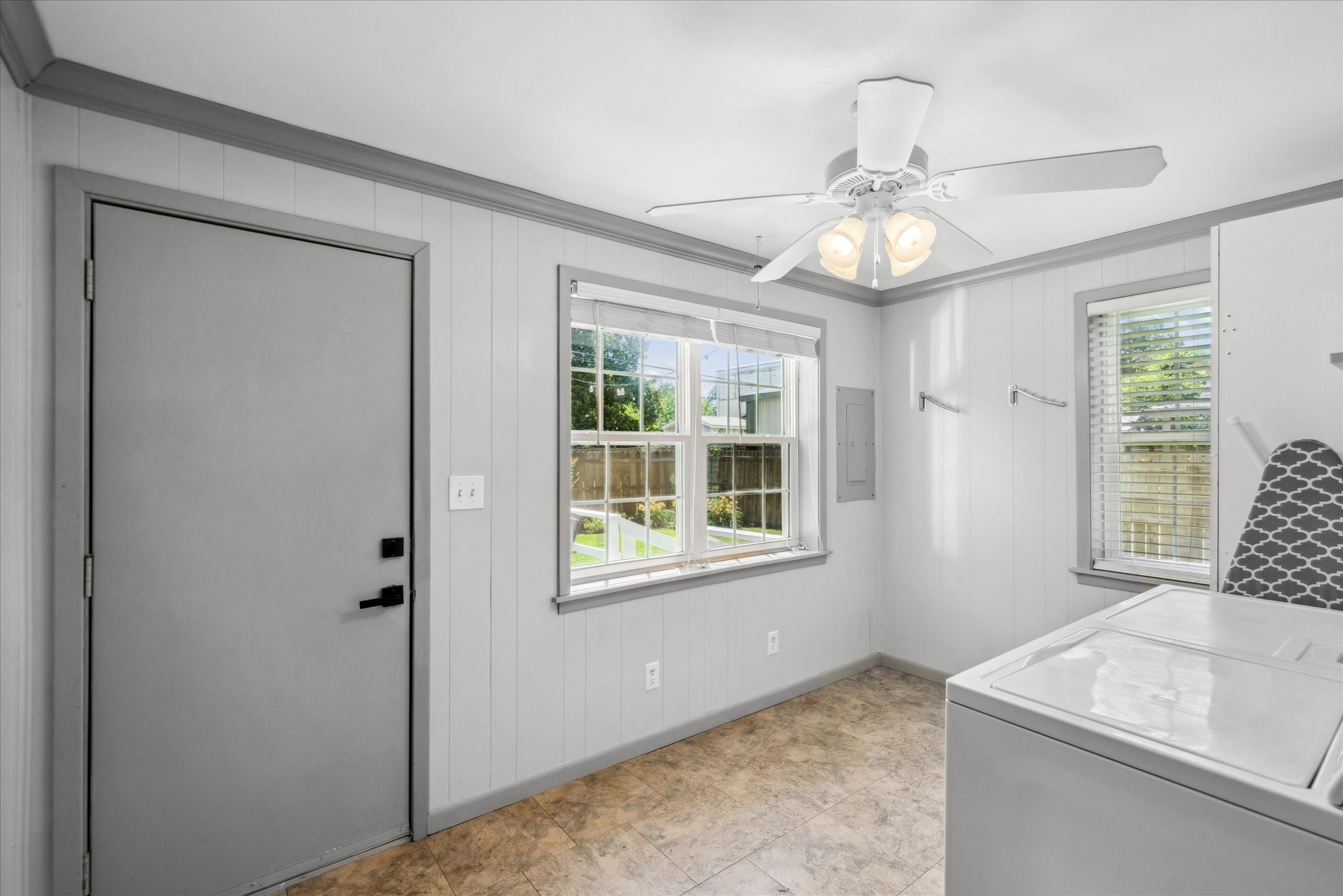 809 S Prairieville Street Athens TX 75751