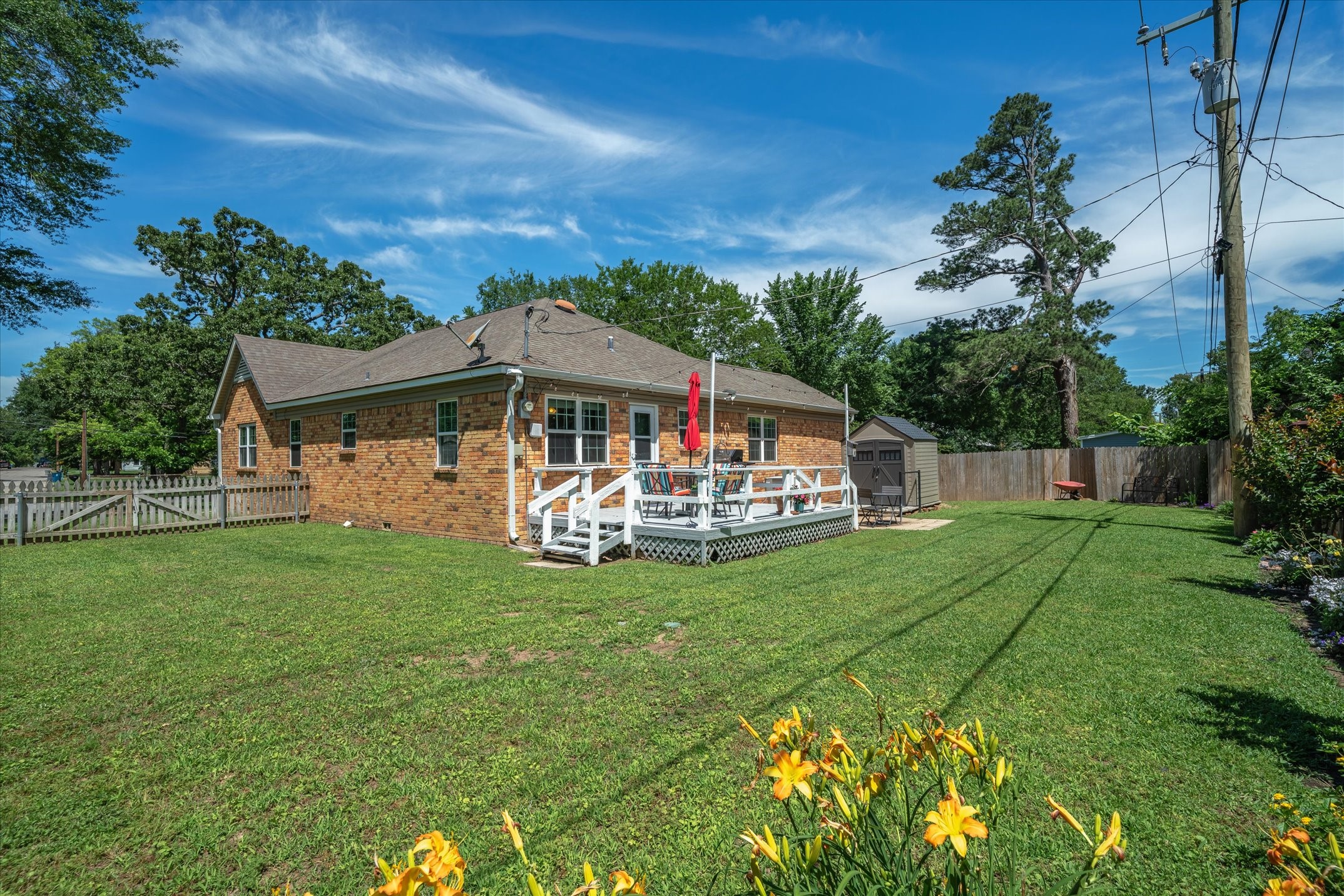 809 S Prairieville Street Athens TX 75751