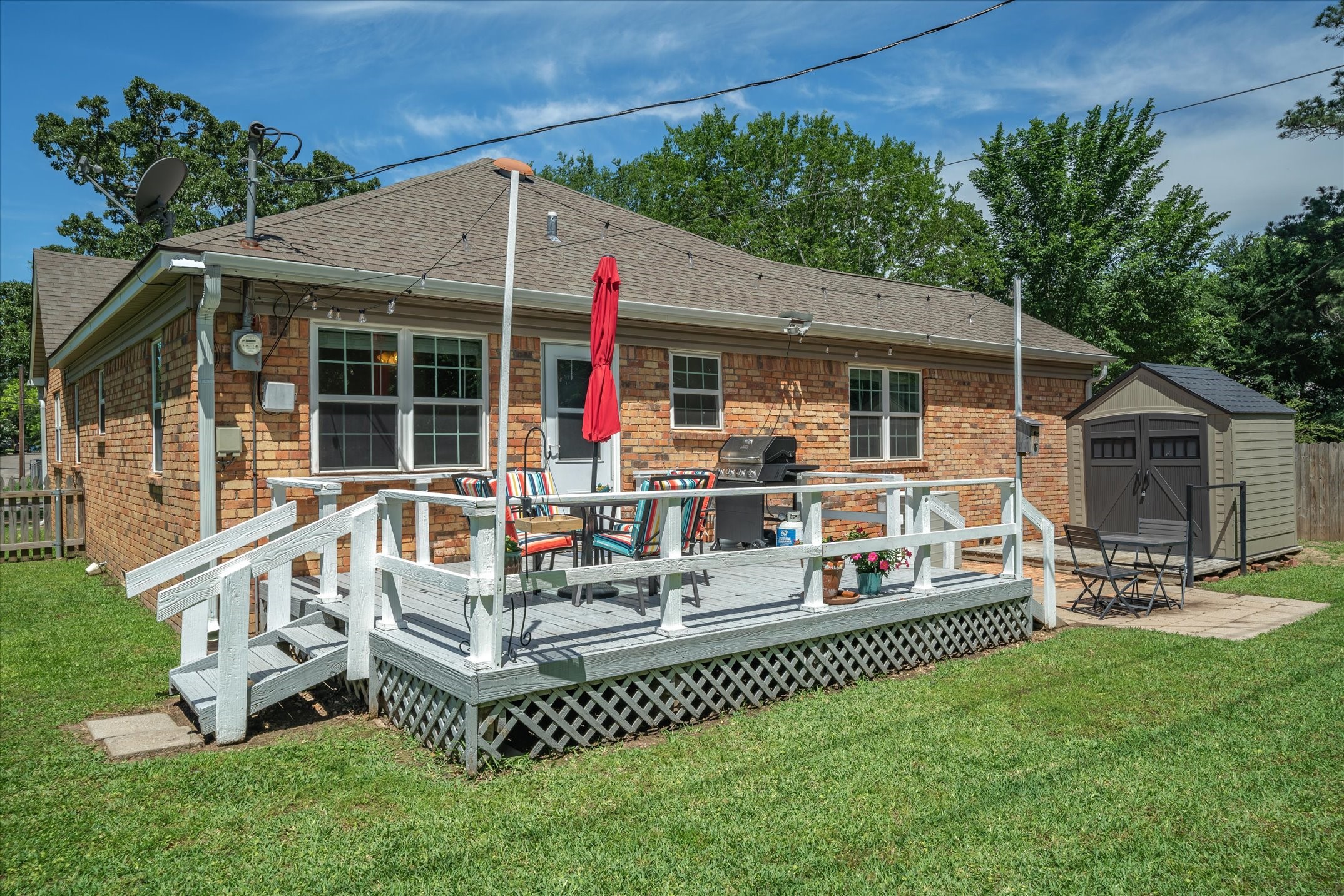809 S Prairieville Street Athens TX 75751