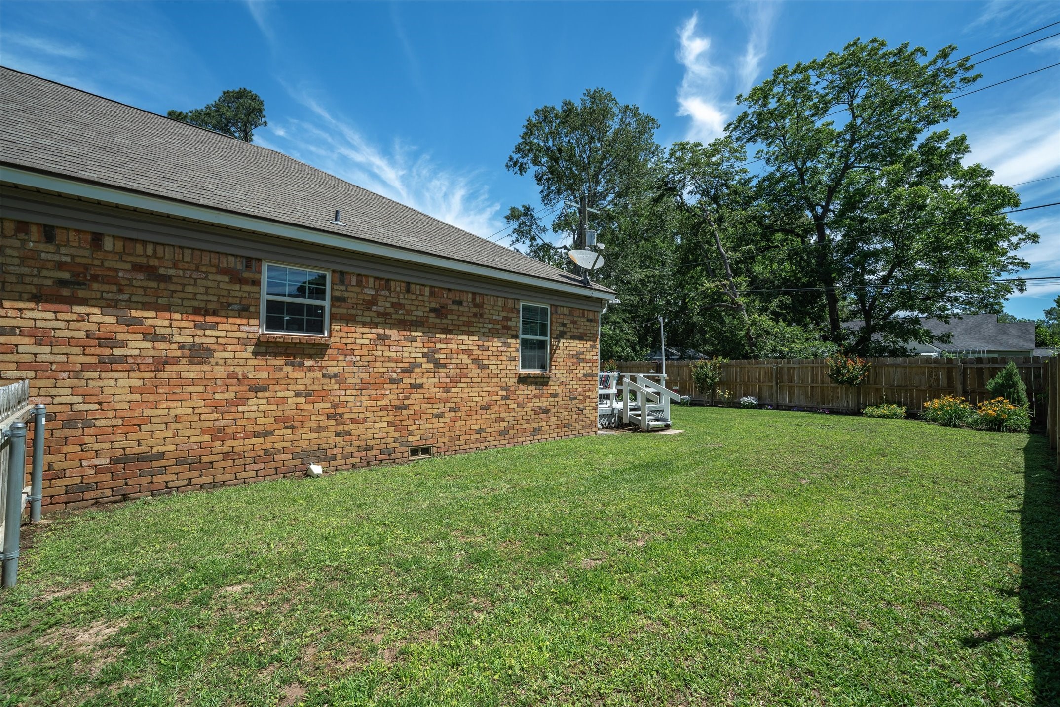 809 S Prairieville Street Athens TX 75751